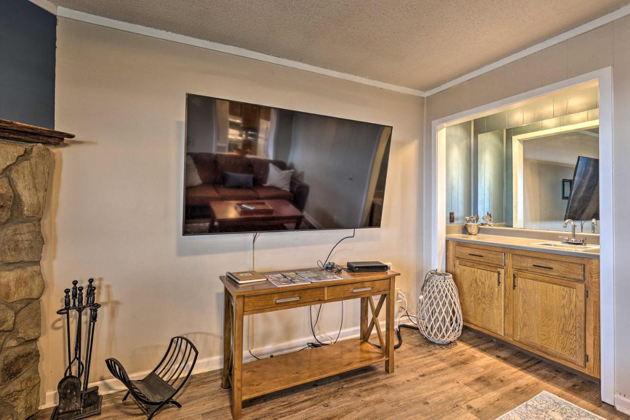 Beech Mountain Resort Condo With Pool Access And Views Zewnętrze zdjęcie